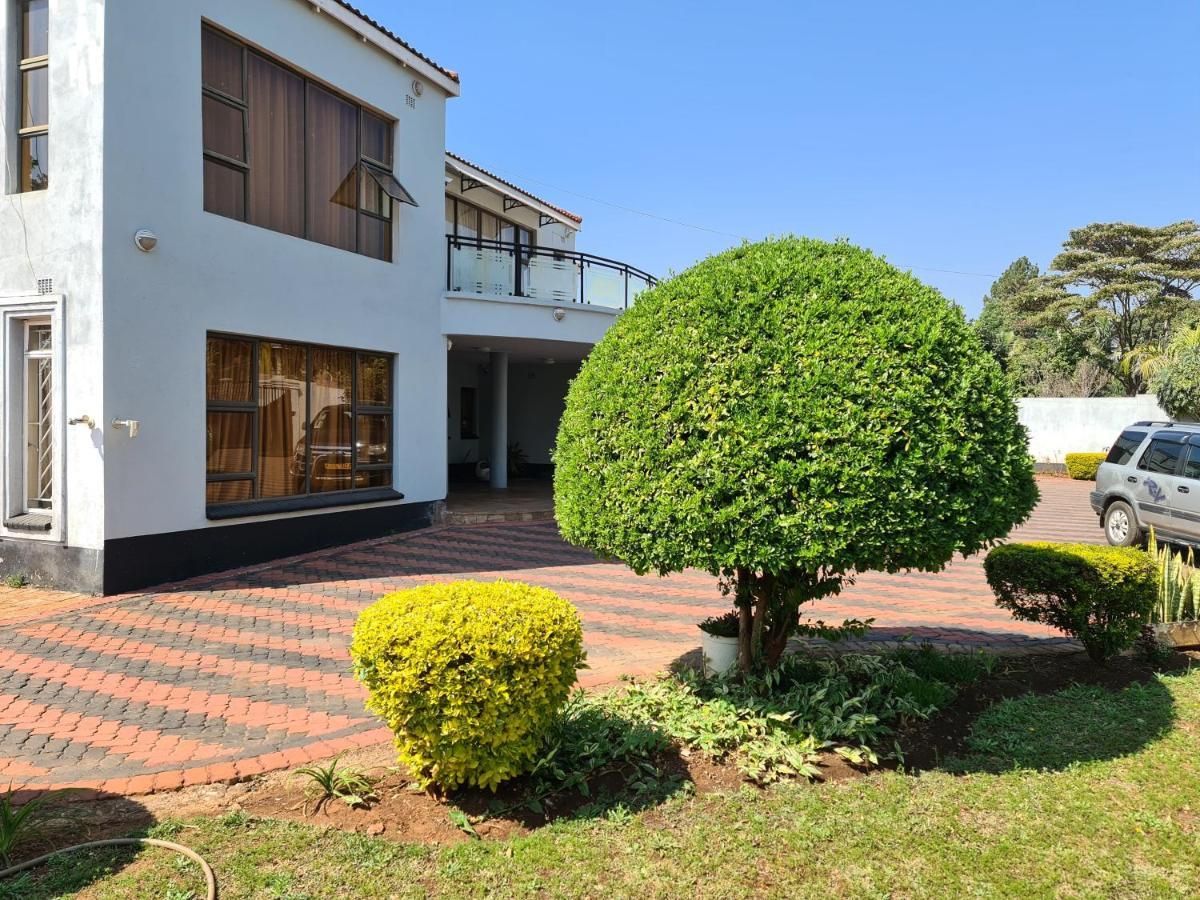 Whitehouse Lodge Harare Exterior photo