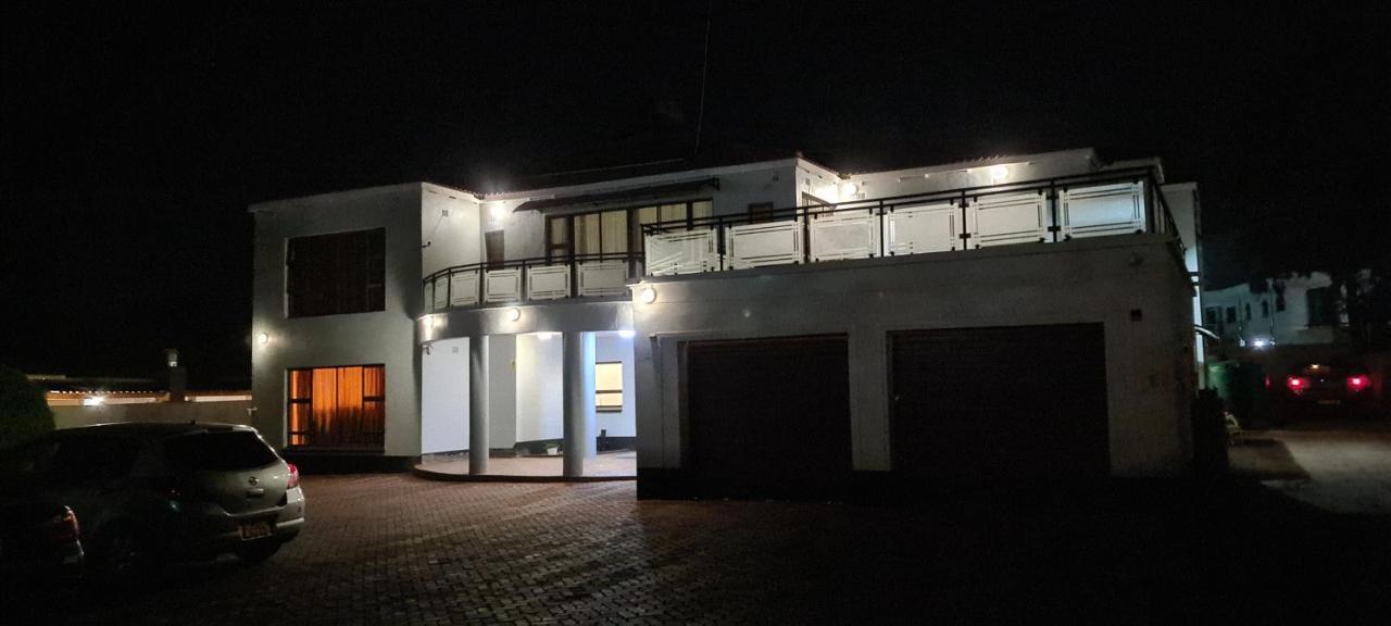 Whitehouse Lodge Harare Exterior photo